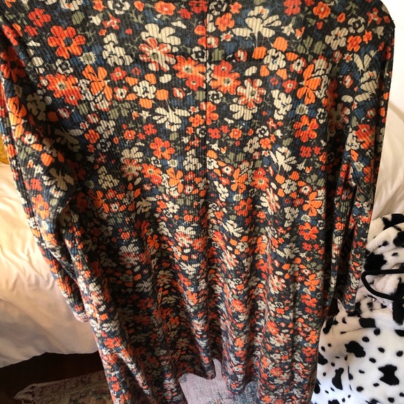 LuLa Roe cardigan/sweater - Picture 5 of 6